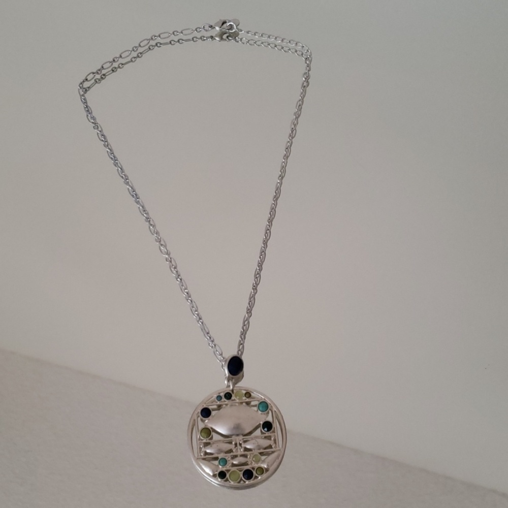 Statement necklace